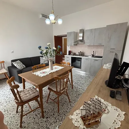 Mare Pierina سينيسكولا